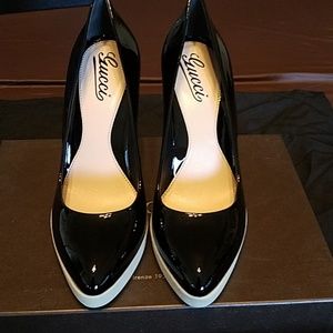 New Gucci pumps - never worn